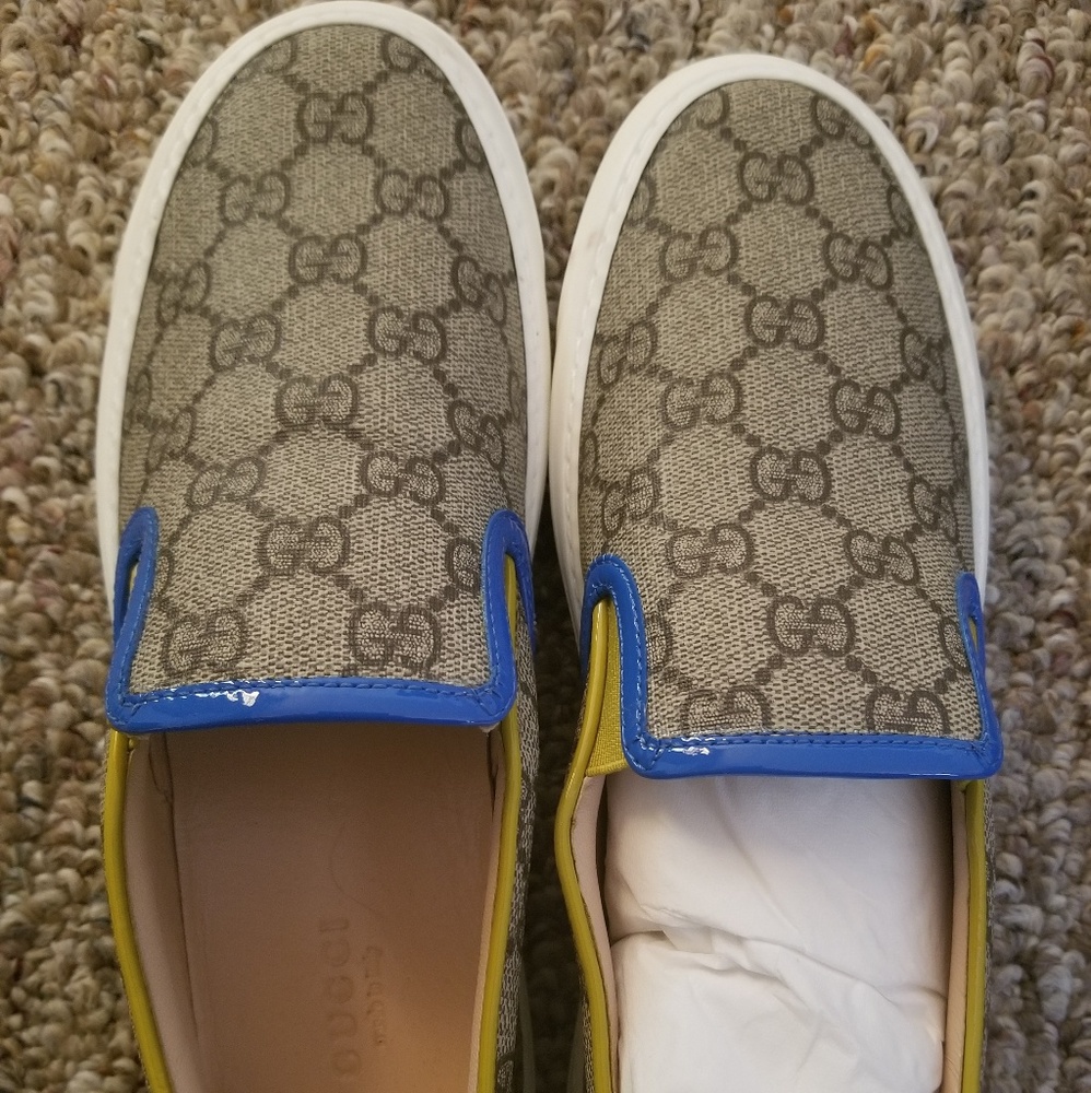 Gucci slip on sneakers (NEW) size 36